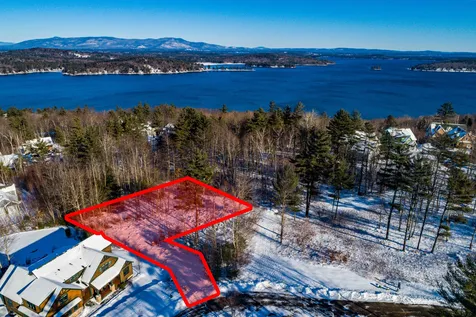 55 Deadreckoning Point Laconia NH 03246