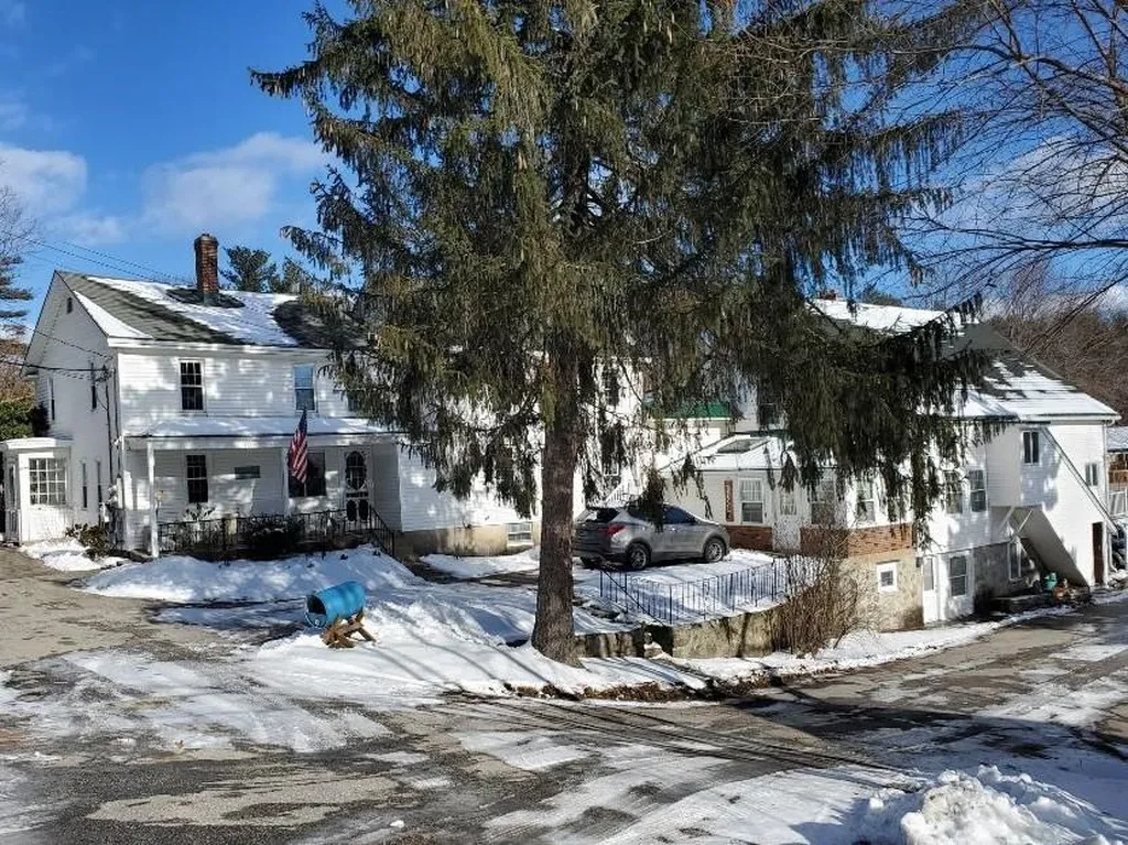 891 Mammoth Road Manchester NH 03104