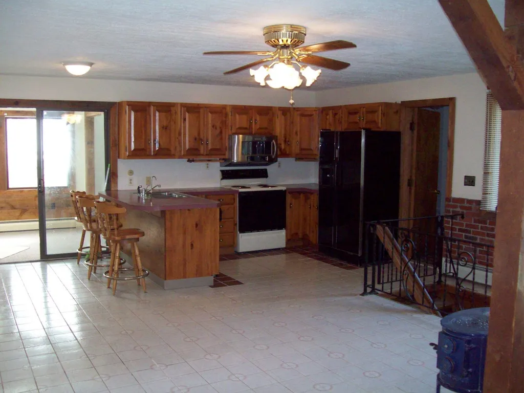 891 Mammoth Road Manchester NH 03104