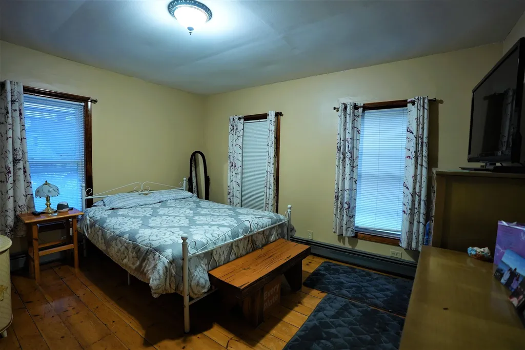 6 Montcalm Street Manchester NH 03102