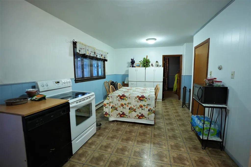 6 Montcalm Street Manchester NH 03102