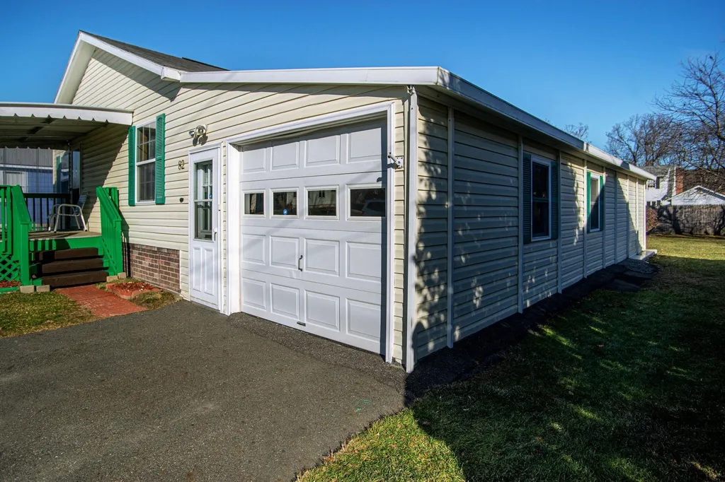 82 Moreland Avenue Brattleboro VT 05301