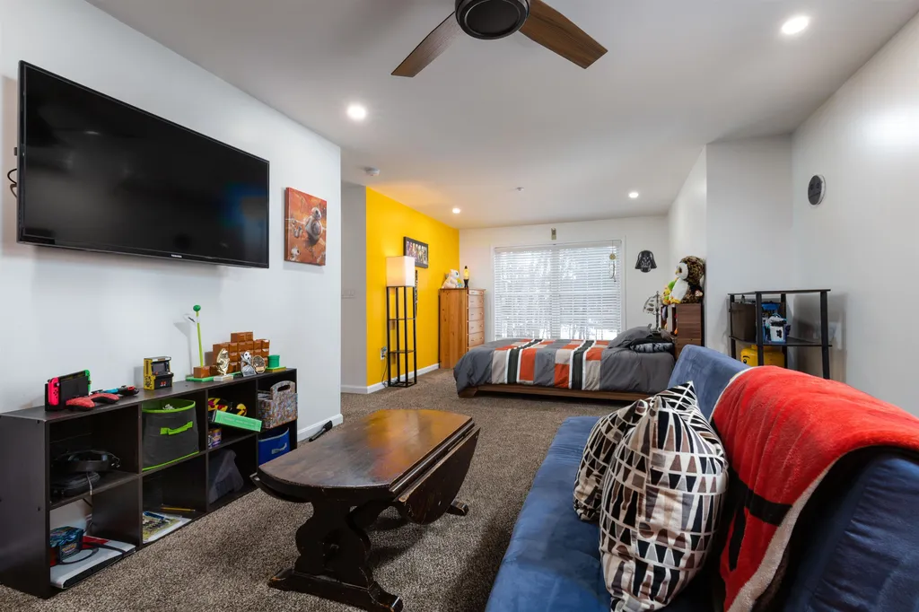 31b Shadowbrook Drive Hudson NH 03051