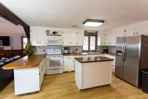 228 Range Road Windham NH 03087