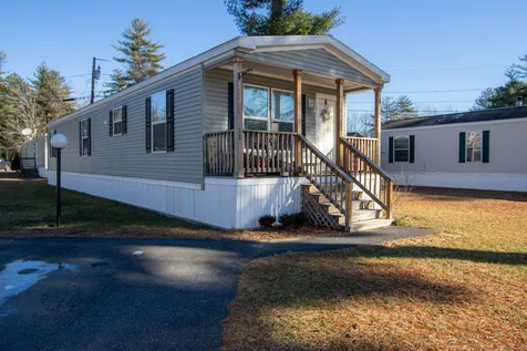 17 Robbins Street Hinsdale NH 03451