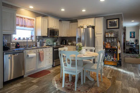 17 Robbins Street Hinsdale NH 03451