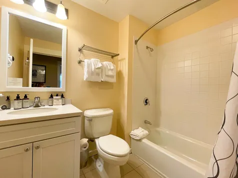 422 Q3 Jackson Gore Inn Ludlow VT 05149