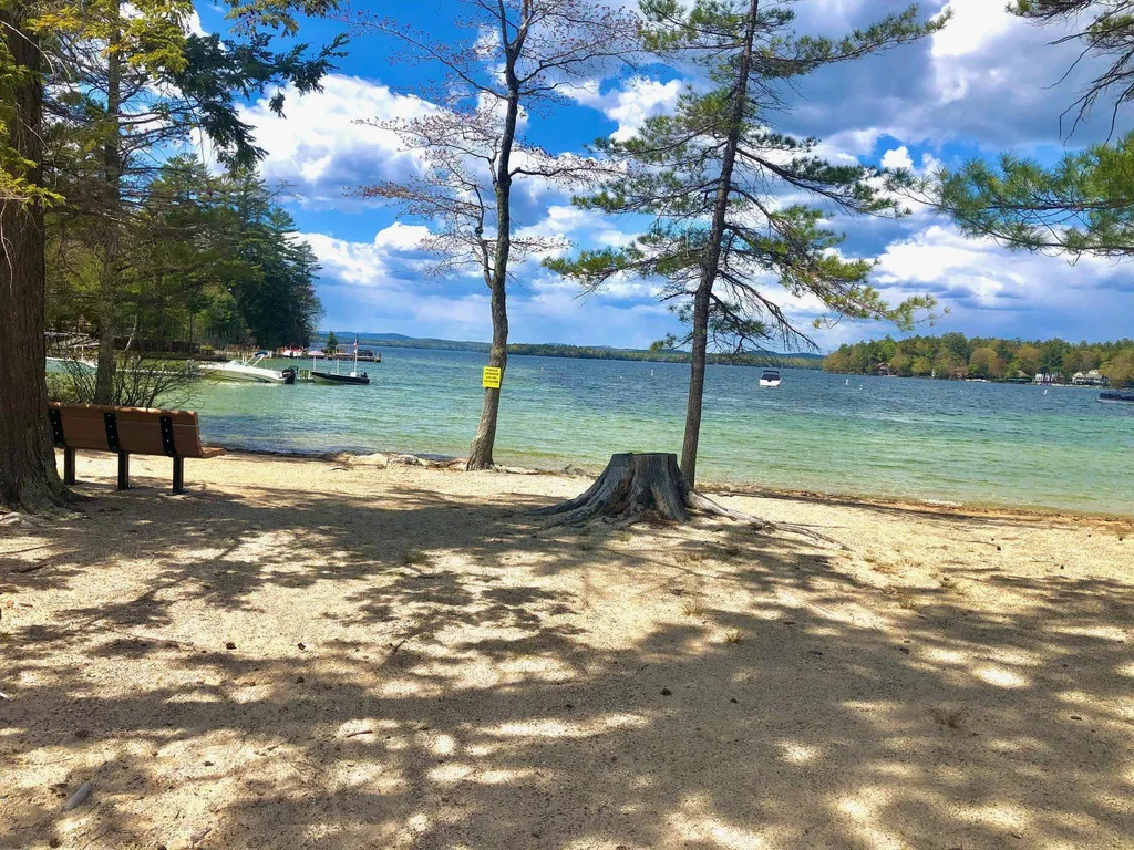 28 Woodvale Road Moultonborough NH 03854