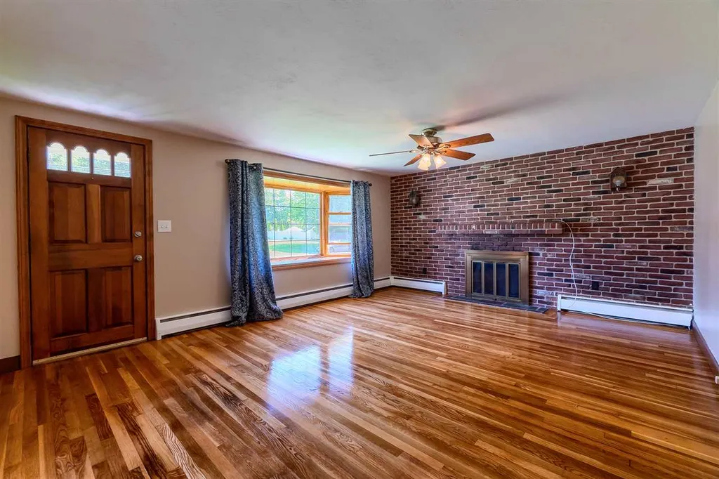 8 Bluebird Lane Atkinson NH 03811