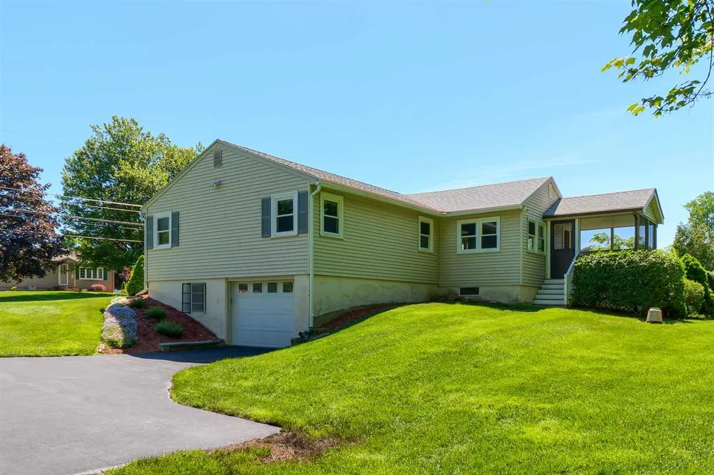 8 Bluebird Lane Atkinson NH 03811