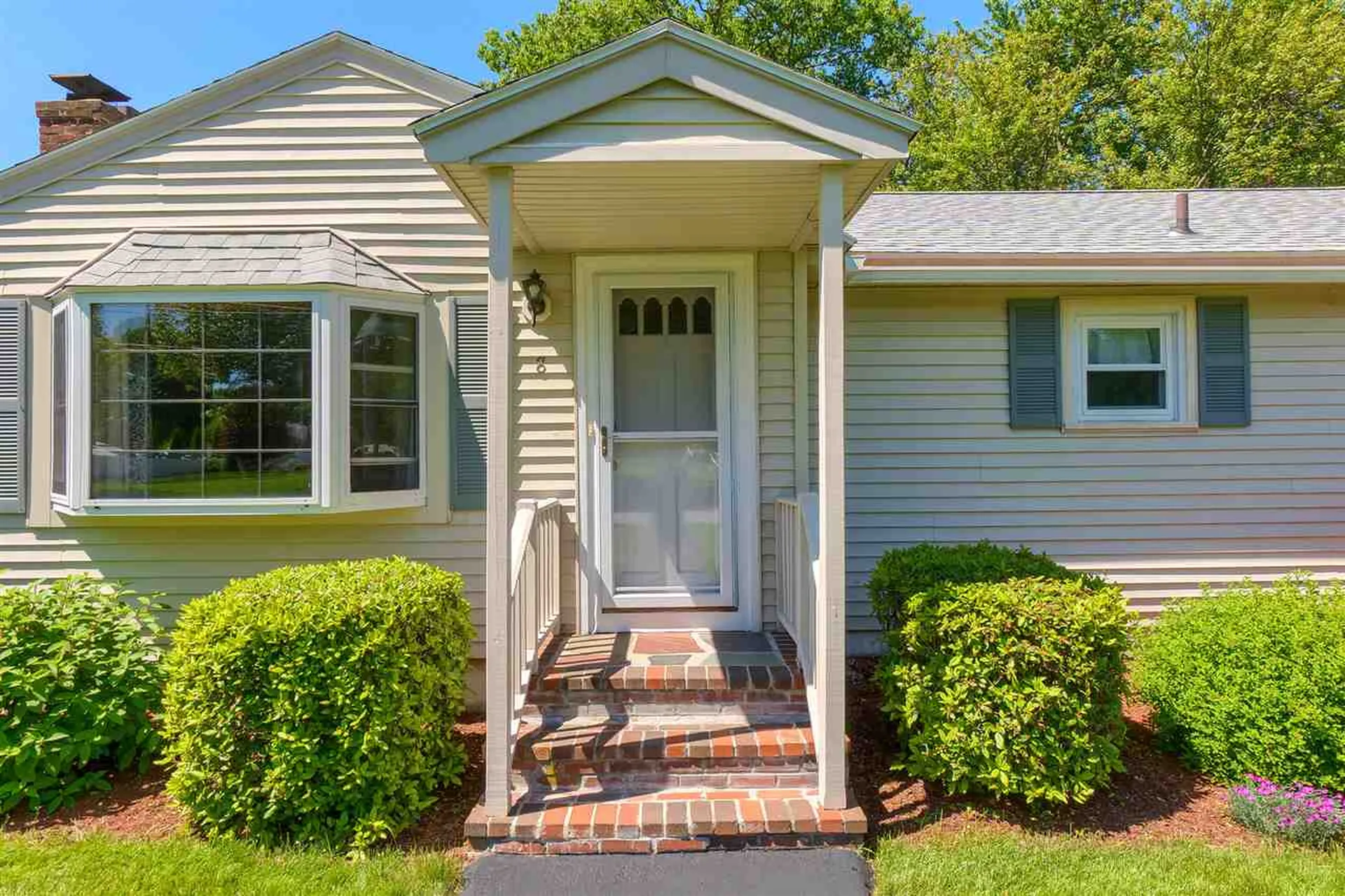 8 Bluebird Lane Atkinson NH 03811