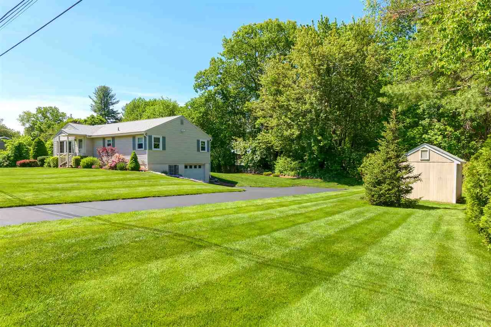 8 Bluebird Lane Atkinson NH 03811