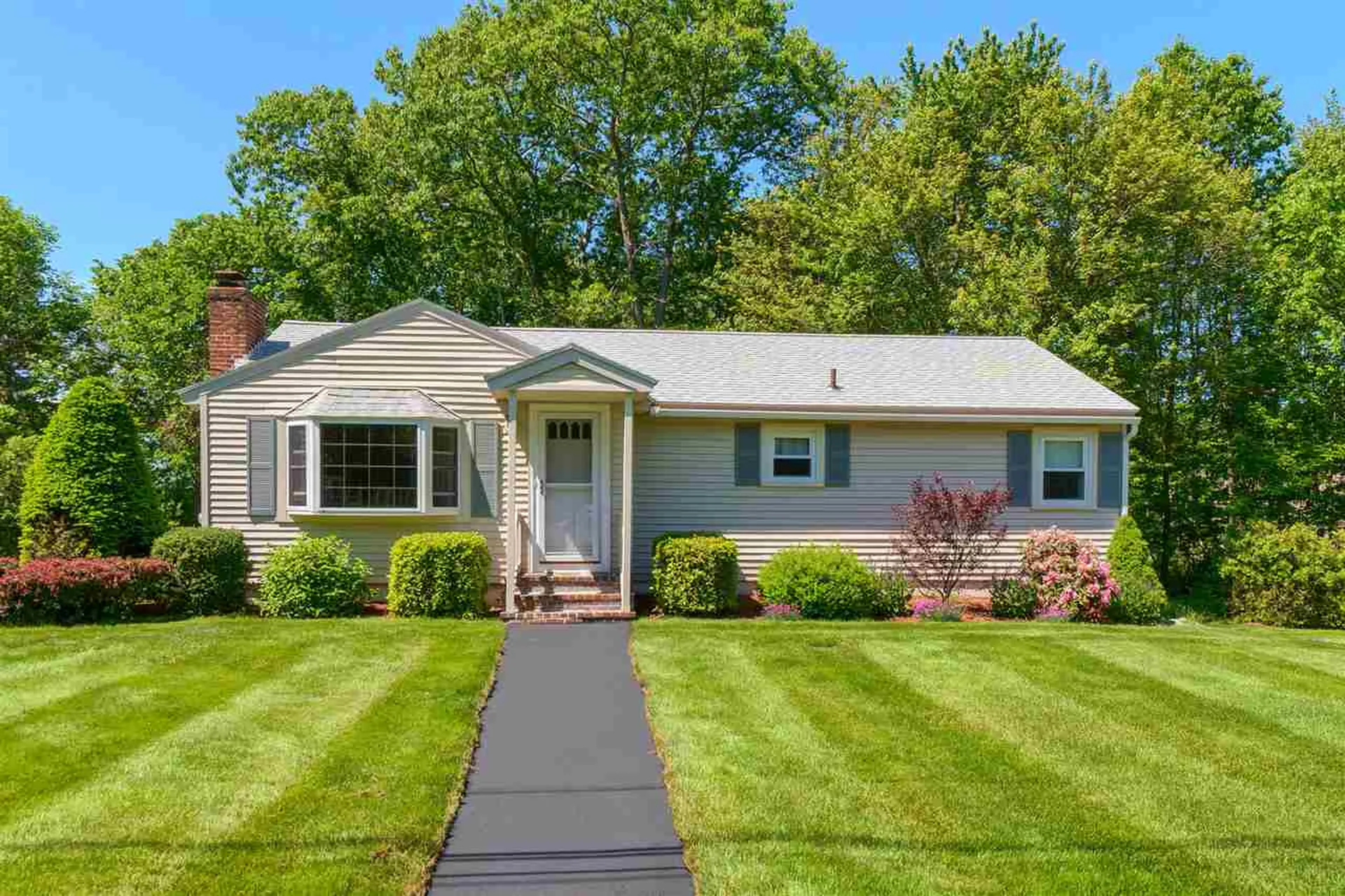 8 Bluebird Lane Atkinson NH 03811