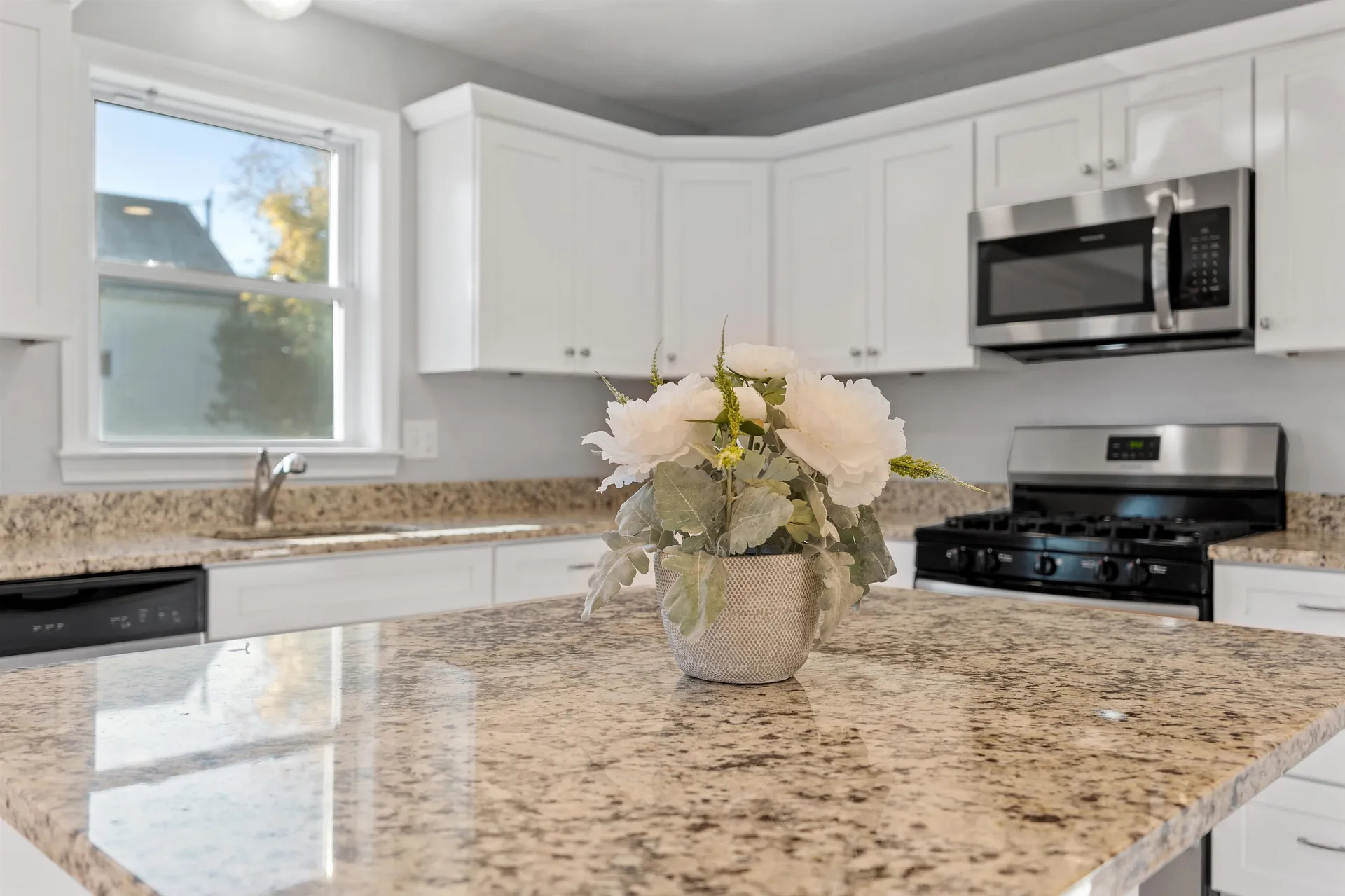 14 Mason Street Nashua NH 03060