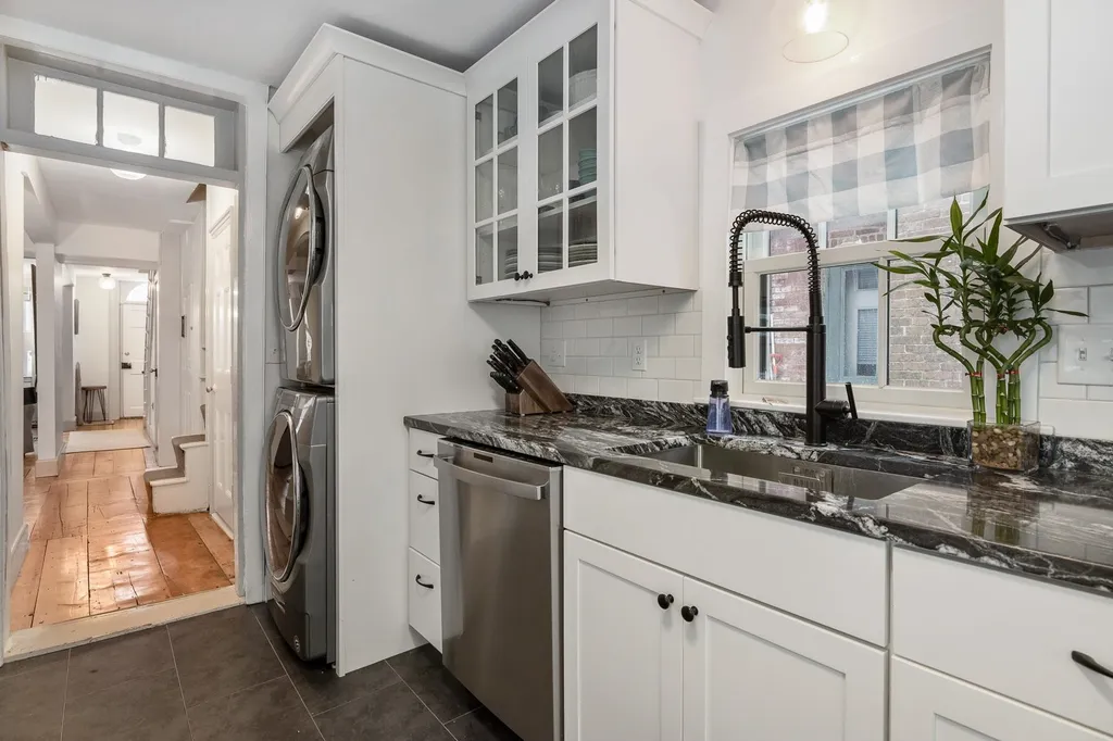 11 Sheafe Street Portsmouth NH 03801