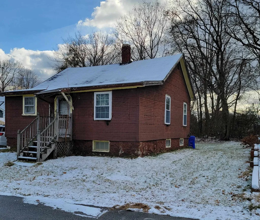 98 Sherburne Street Manchester NH 03104