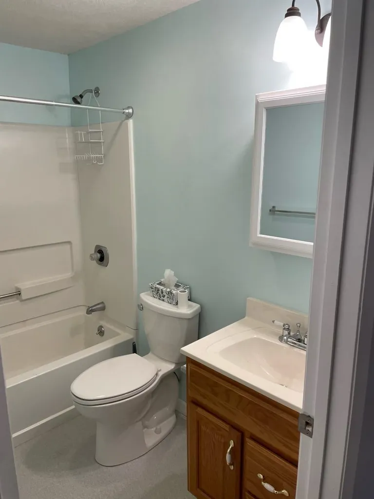 481 Lake Avenue Manchester NH 03103