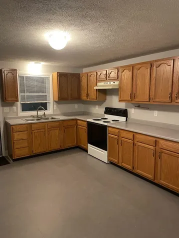 481 Lake Avenue Manchester NH 03103