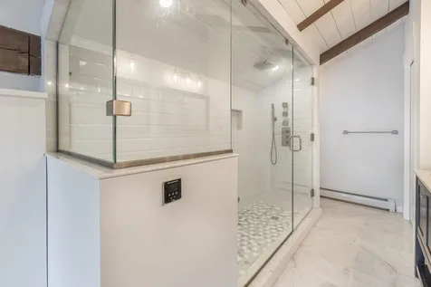 190 Vt Route 11 Peru VT 05152