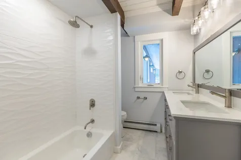 190 Vt Route 11 Peru VT 05152