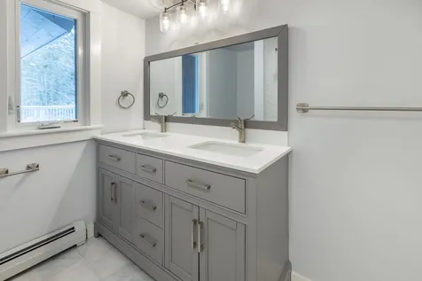 190 Vt Route 11 Peru VT 05152