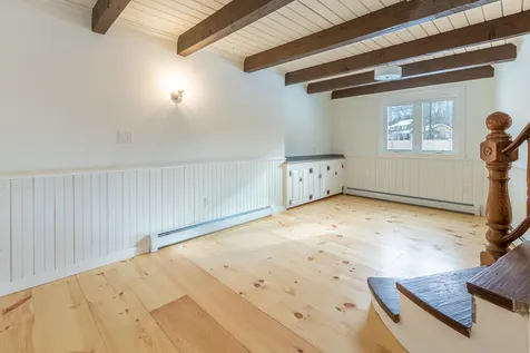 190 Vt Route 11 Peru VT 05152