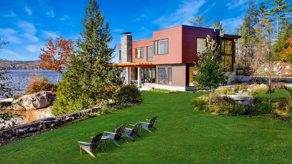 29 Boulder Point Road New London NH 03257