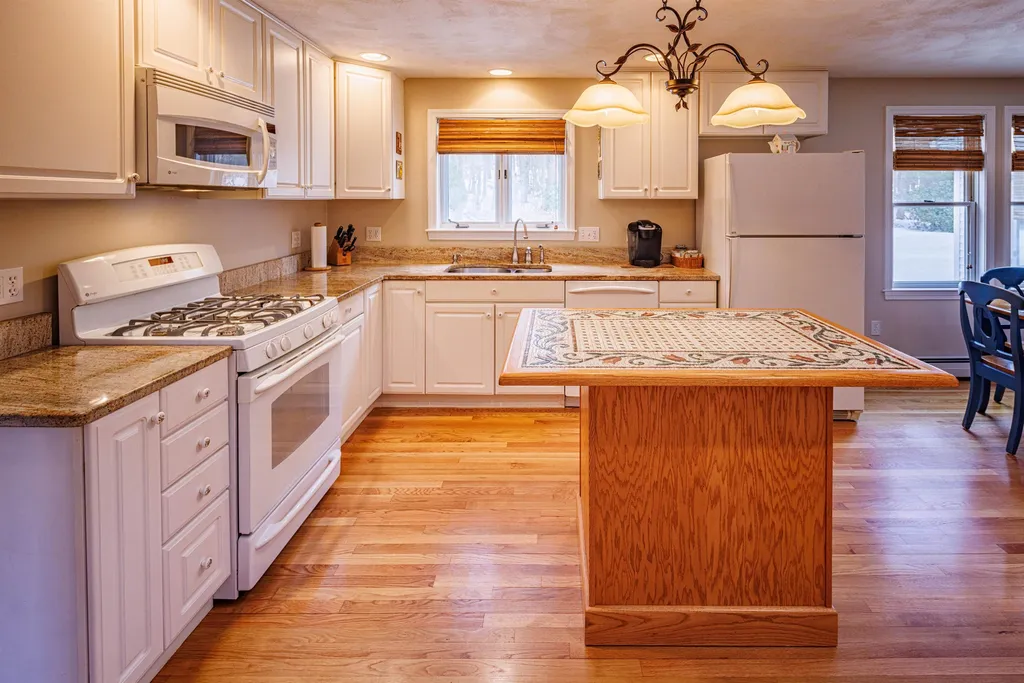 26 Hubbard Road Dover NH 03820