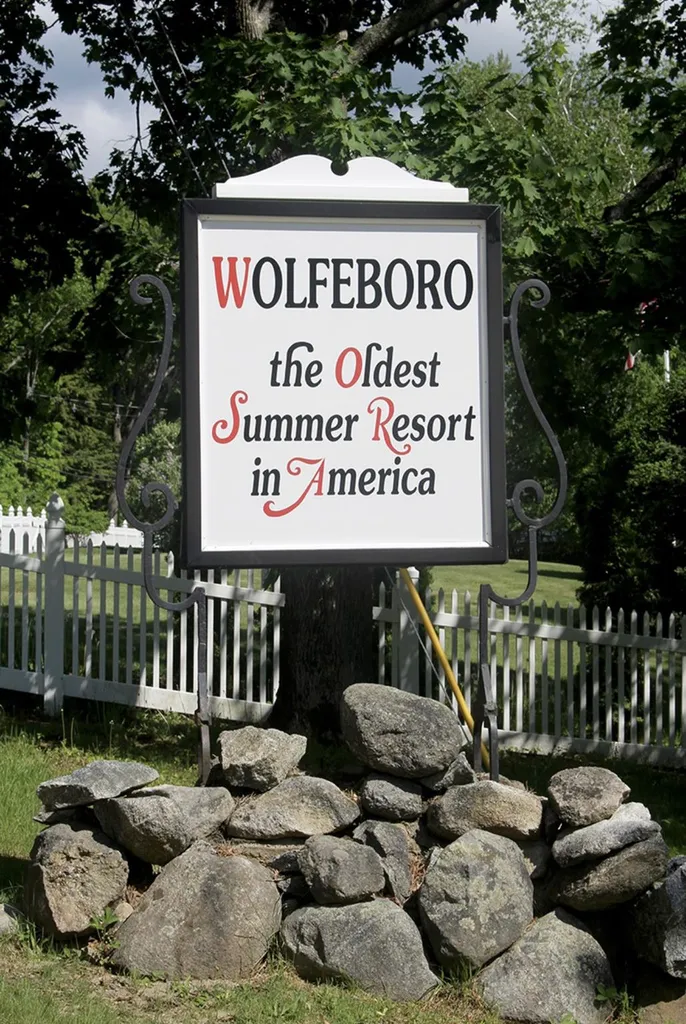 57 College Road Wolfeboro NH 03894