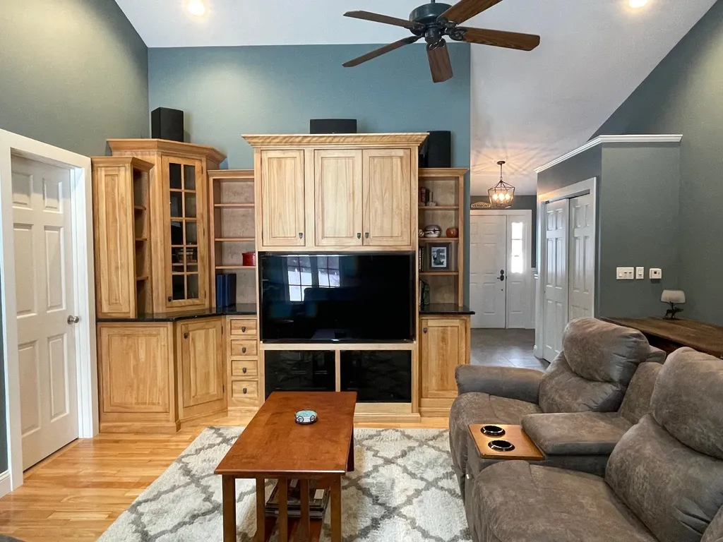 50 Pierson Drive Fairlee VT 05045