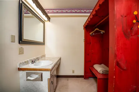 4361 Mountain Road Stowe VT 05672