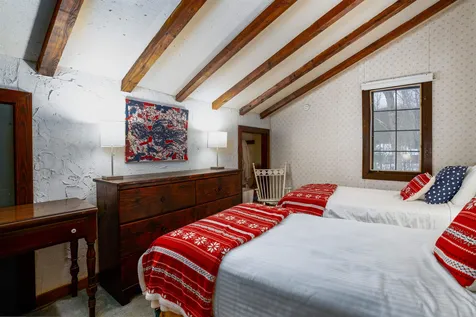 4361 Mountain Road Stowe VT 05672