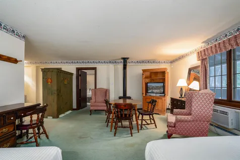 4361 Mountain Road Stowe VT 05672