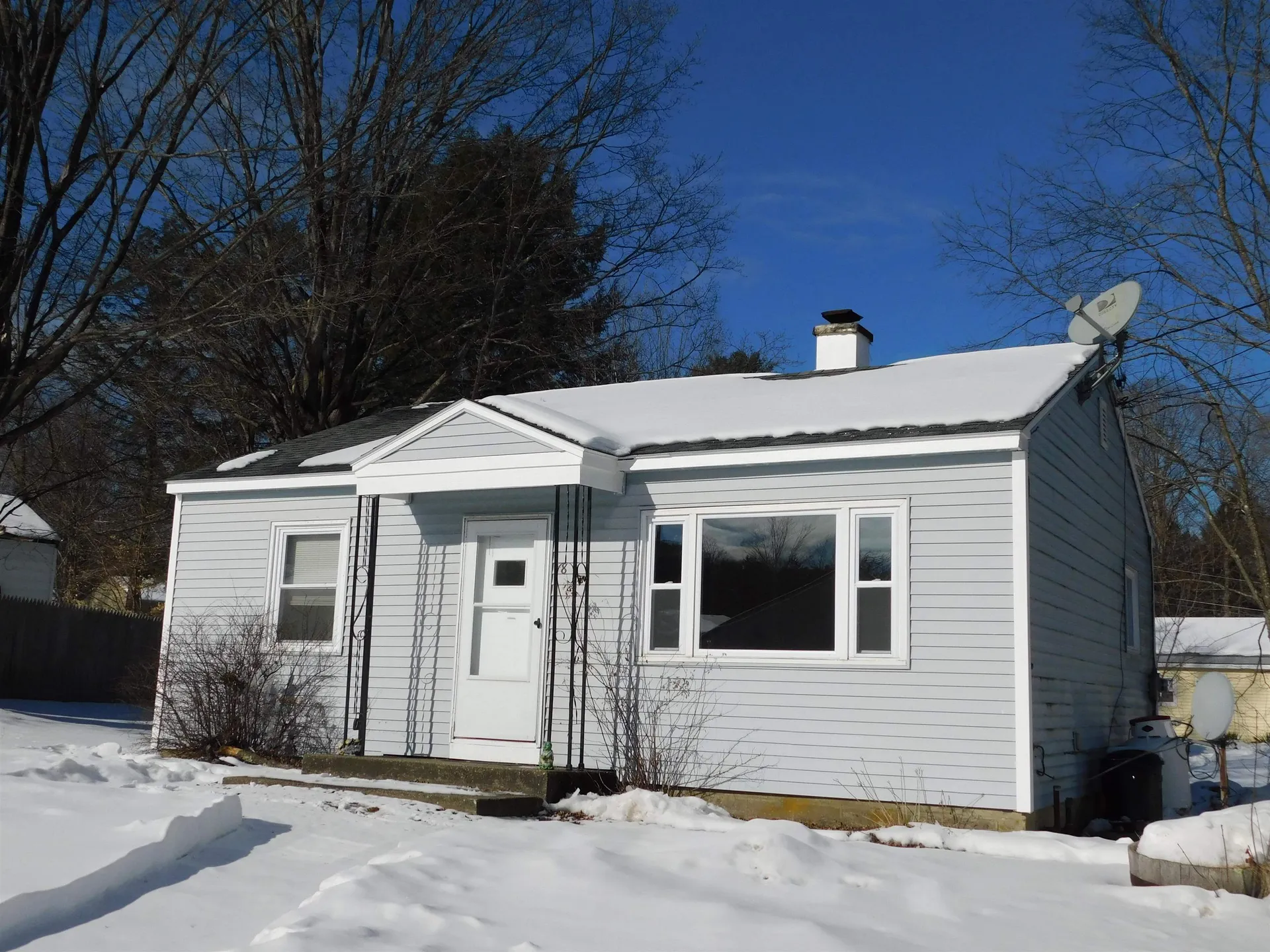 8 Cardinal Street Springfield VT 05156