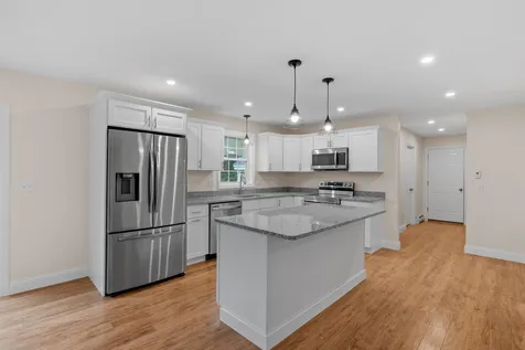 18 Arrow Way Sanbornton NH 03269