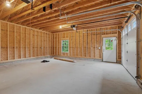 18 Arrow Way Sanbornton NH 03269