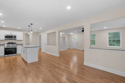 18 Arrow Way Sanbornton NH 03269