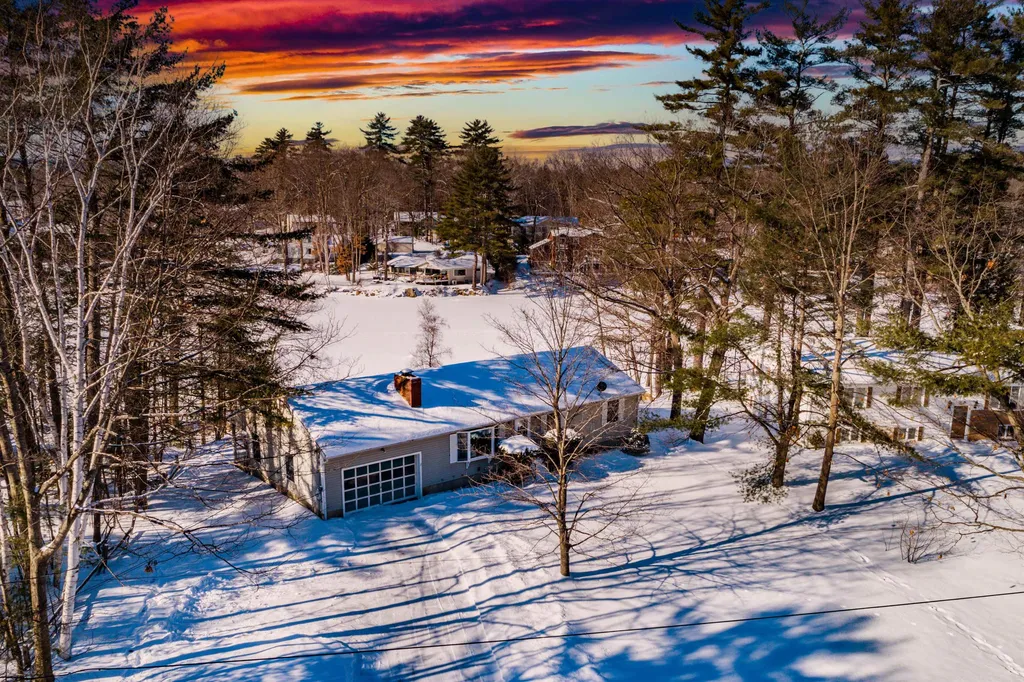 17 Canal Street Meredith NH 03246