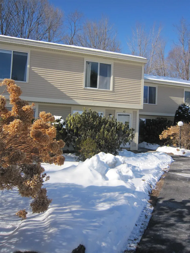 42 Morningside Commons Brattleboro VT 05301