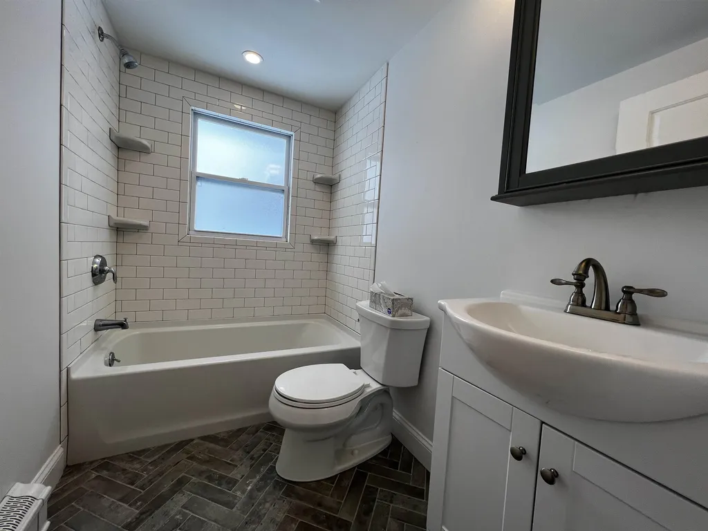 174 Portsmouth Avenue Greenland NH 03840