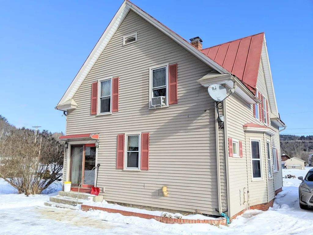 26 School Street Ryegate VT 05042