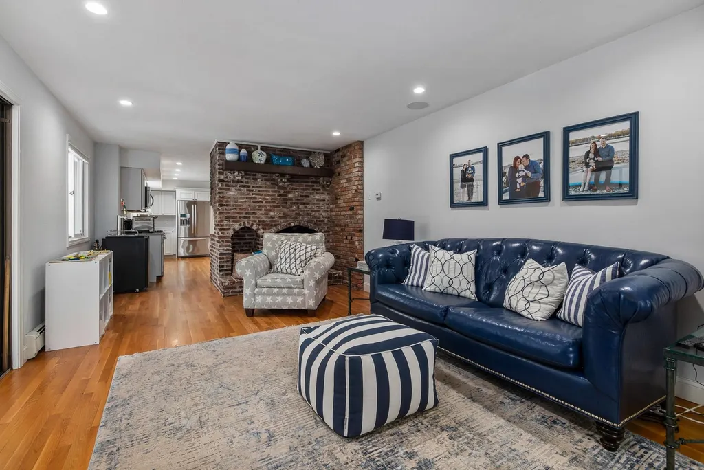 9 Longwood Drive Hampton NH 03842
