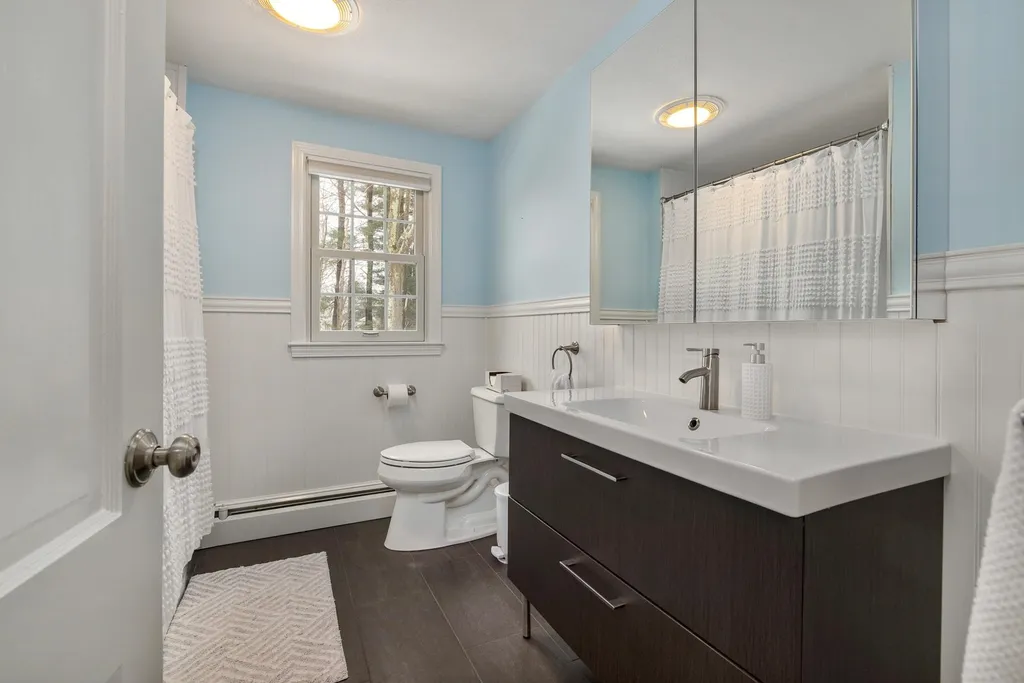 9 Longwood Drive Hampton NH 03842