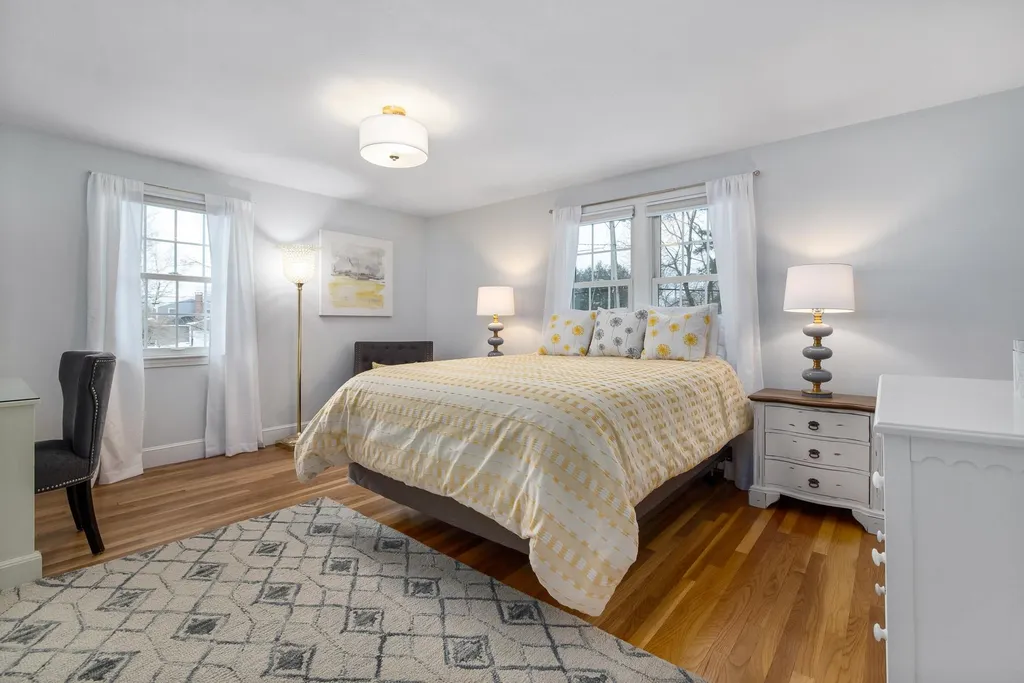 9 Longwood Drive Hampton NH 03842