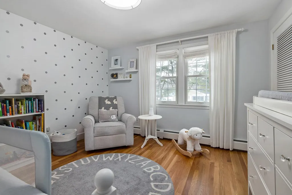 9 Longwood Drive Hampton NH 03842