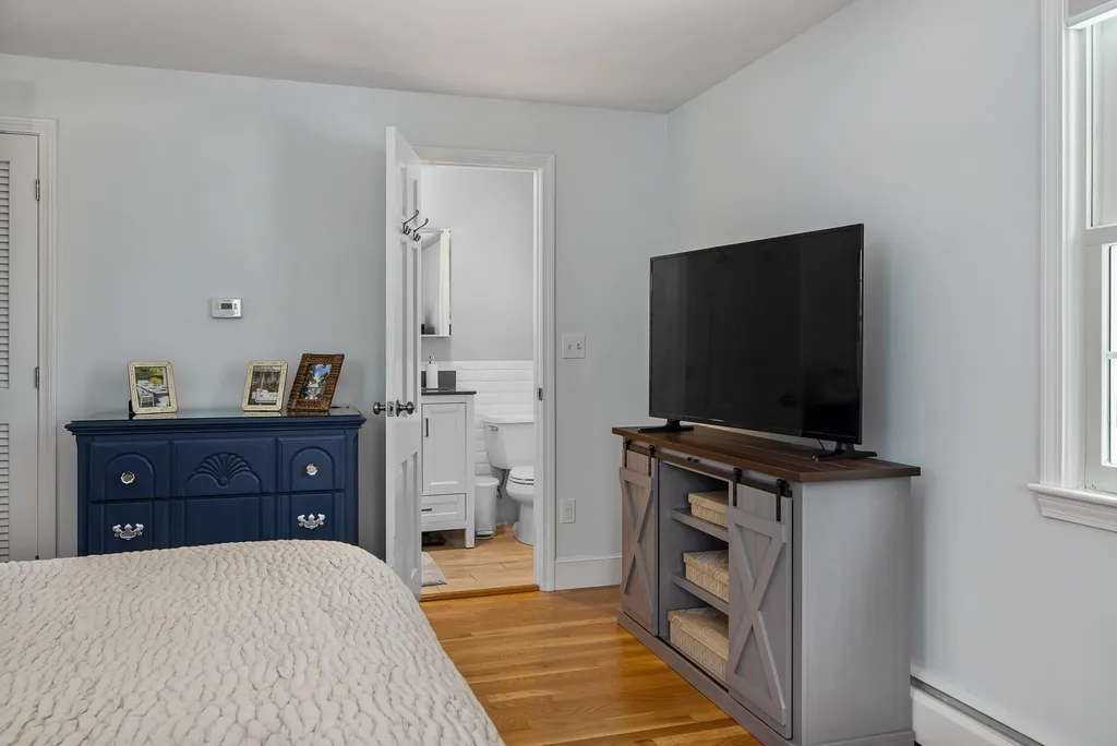 9 Longwood Drive Hampton NH 03842