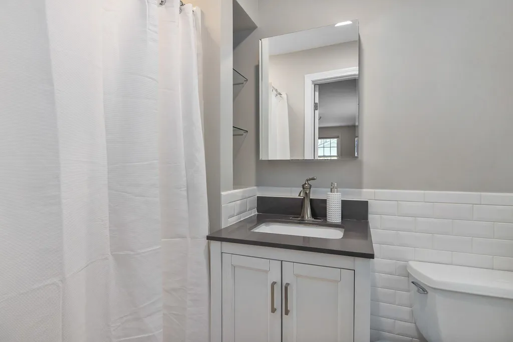 9 Longwood Drive Hampton NH 03842