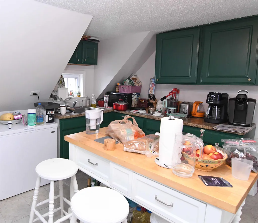 41 Sterling Avenue Manchester NH 03103