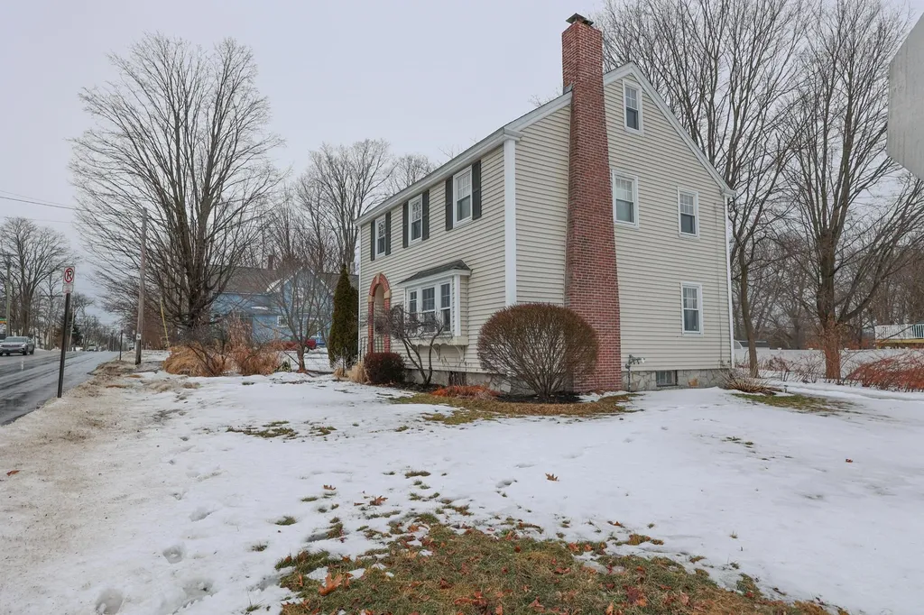 606 Candia Road Manchester NH 03109