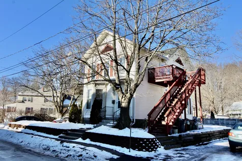 36 Manchester Street Laconia NH 03246